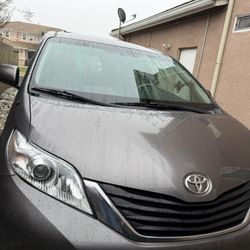 2013 Toyota Sienna