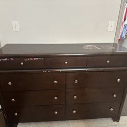 Free dresser