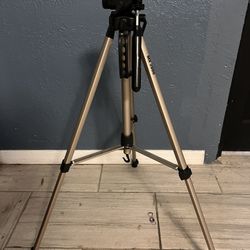 Tripod  