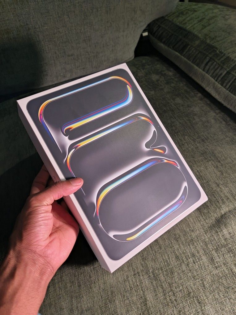 NEW iPad Pro M5 11" 256gb Wi-Fi SEALED/UNOPENED