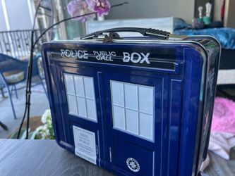 Doctor Who TARDIS Lunchbox Police Box Metal Tin BBC ~2009
