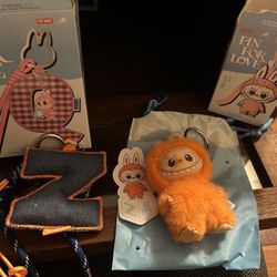 labubu letter Z doll and keychain 