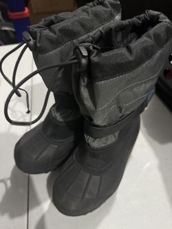 Columbia Kids snow Boots / Size 2