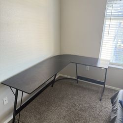 L shaped Desk 