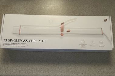T3 Curling Iron 1 1/2 barrel
