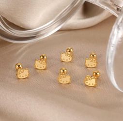 Hello Kitty Studs