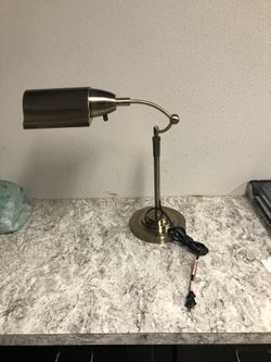 Desk lamp