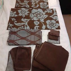 Set Of 3 Bath Towels, Hand Towels, Wash Clothes, Shower Curtain And 2 Rugs