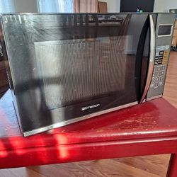 Emerson Microwave 20in ×12