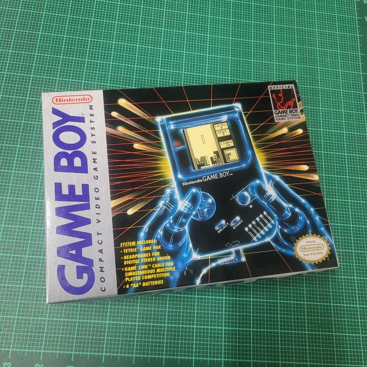 Nintendo Game Boy DMG-01 Console System Complete In Box, CIB 1989 w/ Tetris game