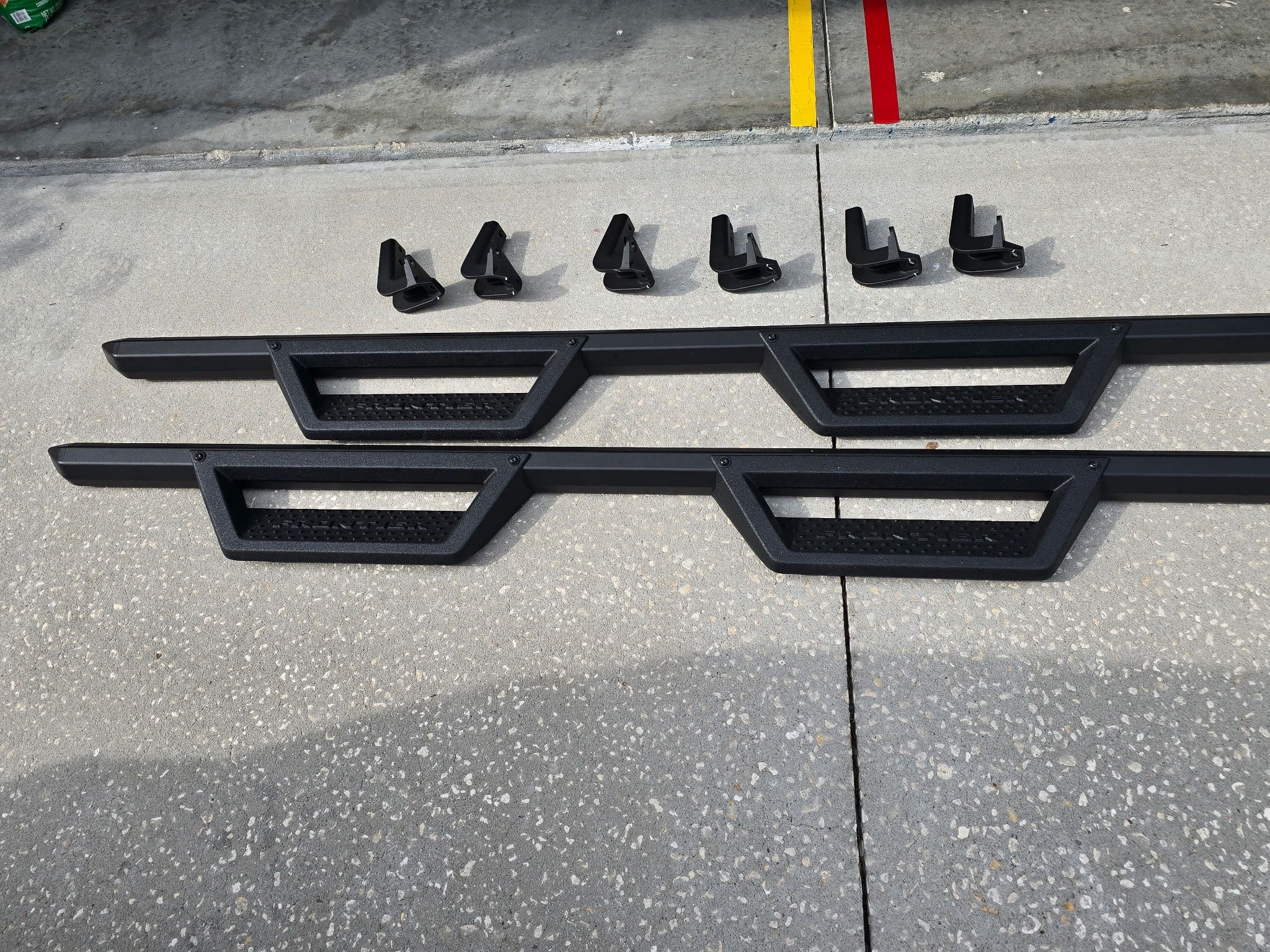 2025 Nissan Frontier Running Boards (Rails)