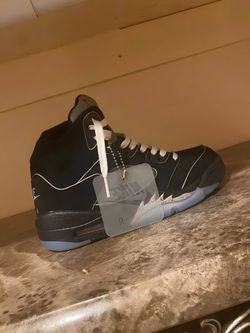 Jordan 5 Metallic Size 6 Worn once Excellent condition No box Clean pair ready to wear Message me if interested