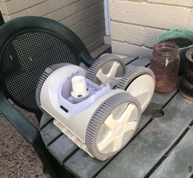 Pool Cleaner Hayward 4 Wheeler