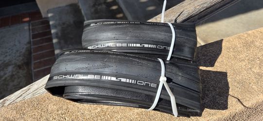 SCHWALBE ONE TUBELESS TIRES