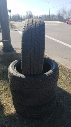4 tires 285/ 45/ R22. like new