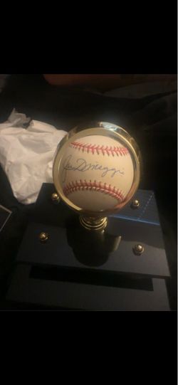 Signed Joe DiMaggio baseball! In exactly condition and authenticated