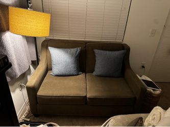Sofá 🛋️ de dos y Lampara
