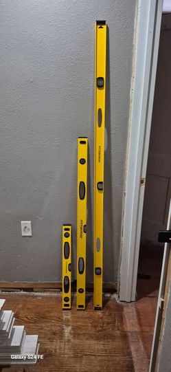 (3) Pittsburgh box levels (24")(48")(72")