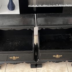 Pair Of Nightstand 
