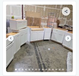 Pallet of 8 white cabinets (2 upper, 6 lower )
