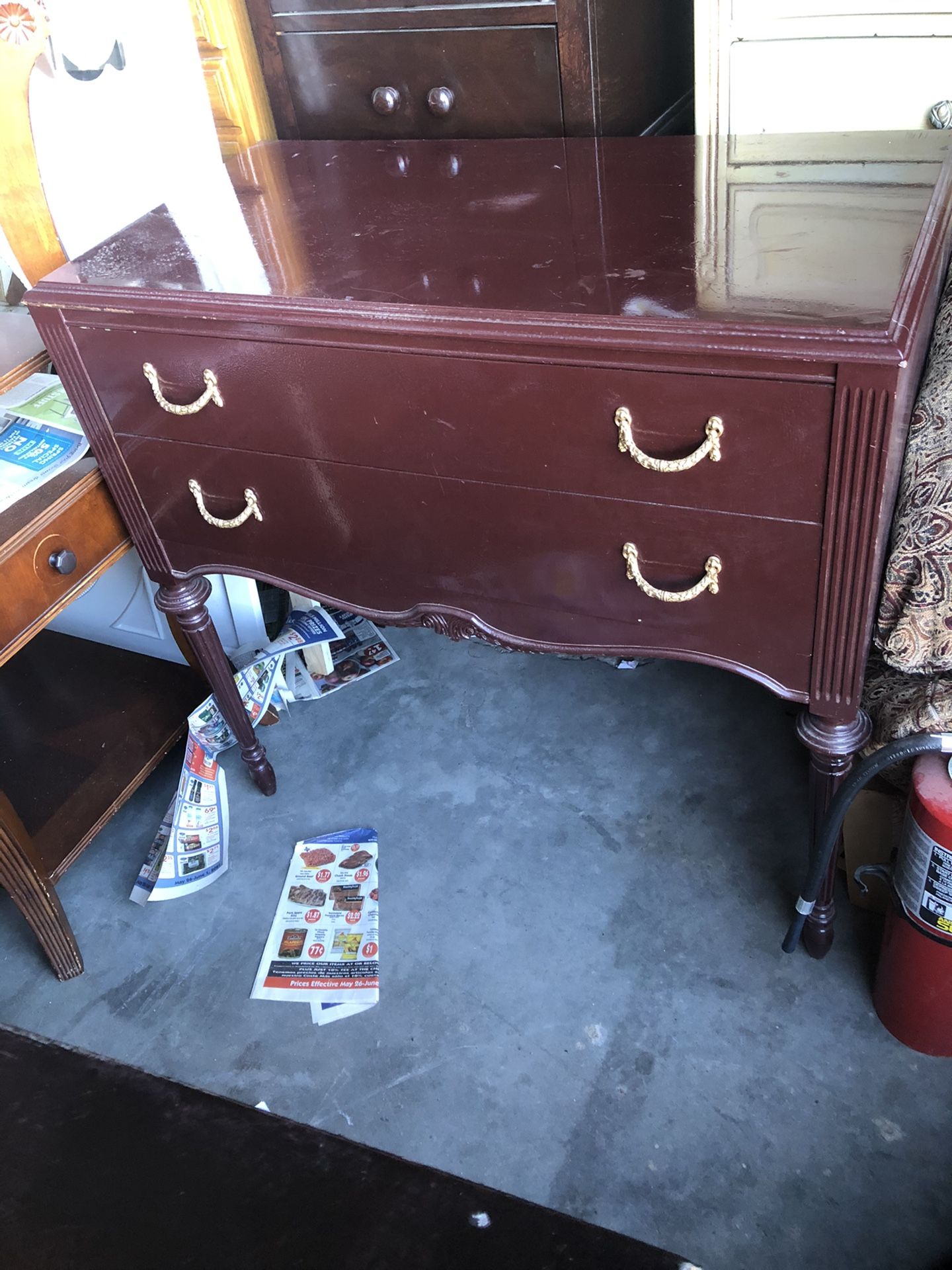 VINTAGE BUFFETT/ENTRANCE TABLE