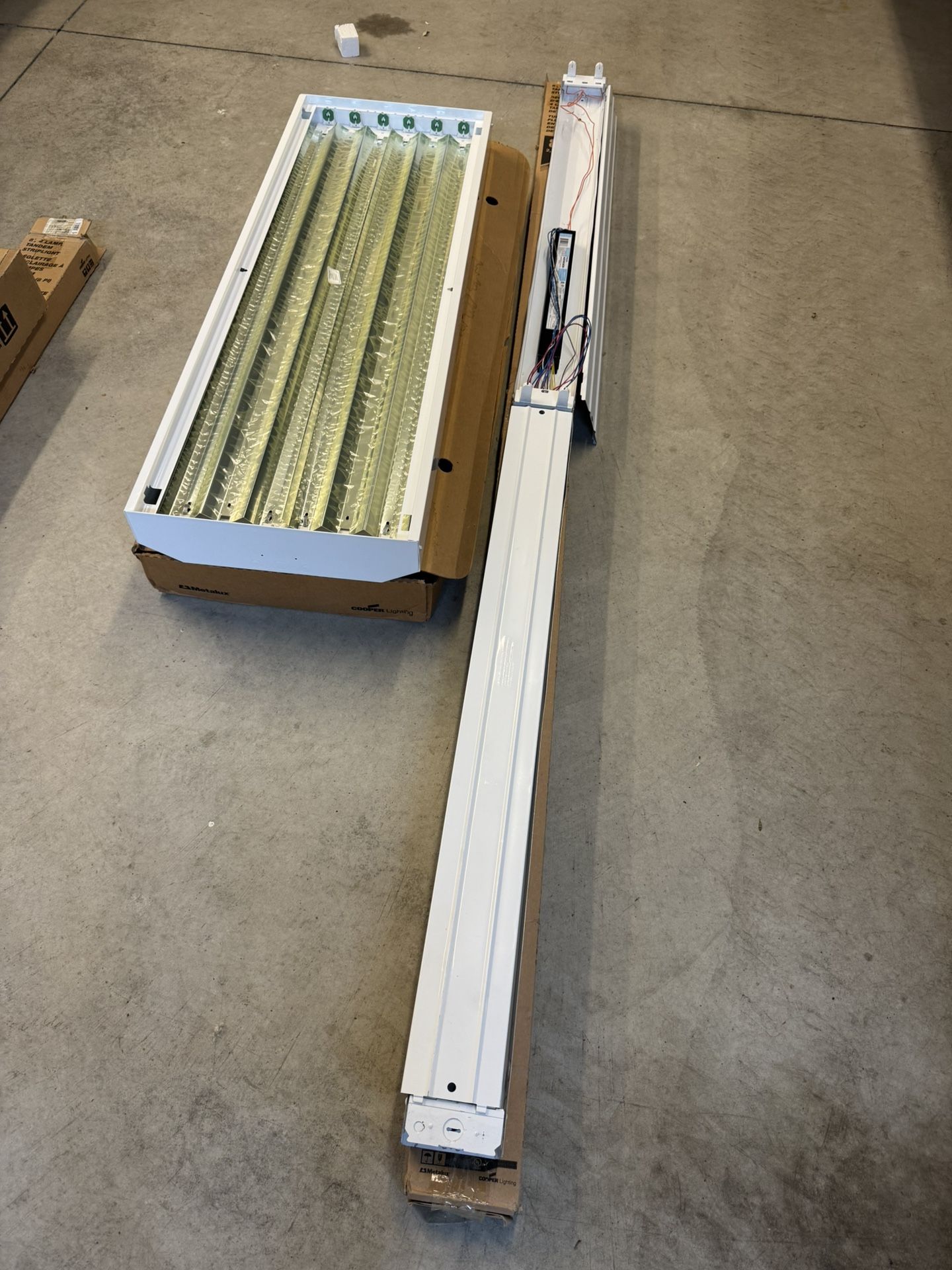 Shop/Garage Light Fixture Cooper Lighting High Bay light fixture new