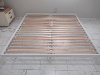 IKEA VEVELSTAD White Metal King Size Bed Frame with Wooden Slats (Like New)