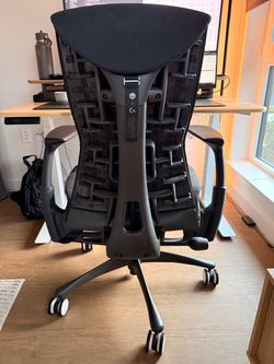 Herman Miller x Logitech G Embody Gaming Chair - like new