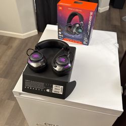 JBL QUANTUM 810 Wireless 