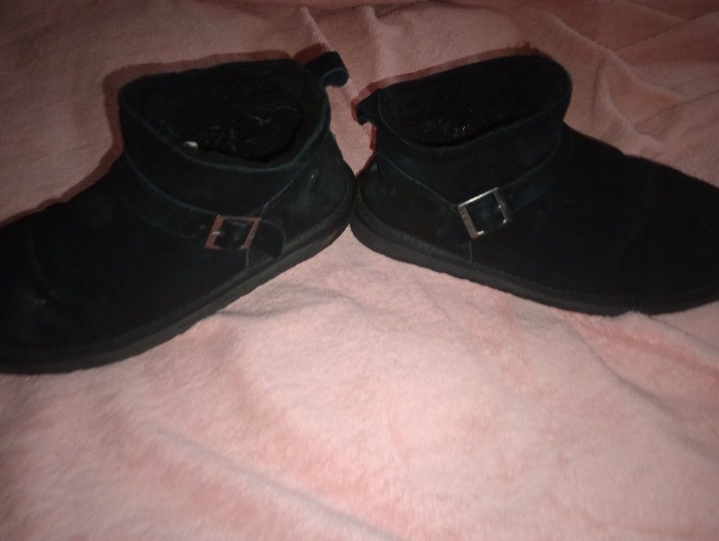 Women Bear Baw Boots