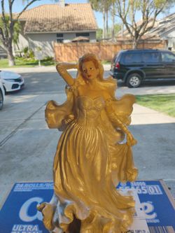 Wedding Statue