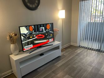 WHOLE LIVING ROOM SET - MOVING SALE
