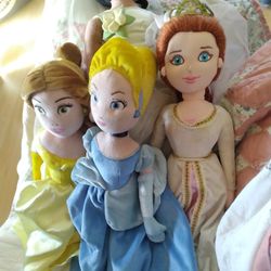 4 Princess Dolls