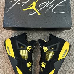 Nike Jordan 4 Og “Thunder” Size 8.5❤️‍🔥 (Worn 2x)‼️