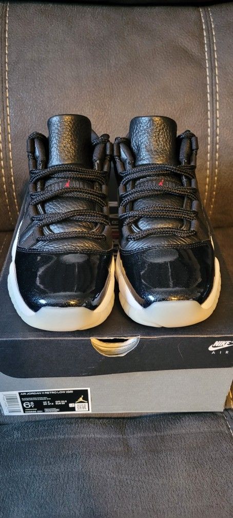 Jordan Retro 11 Low 72 10 Size 6.5