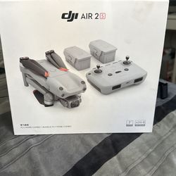 DJI Air 2s Fly More Combo drone 