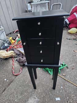 Prices Firm. Very Cute Small Freestanding Jewelry Box