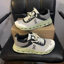 Oncloud Nova Z5/ Size 9.5 Women’s $100