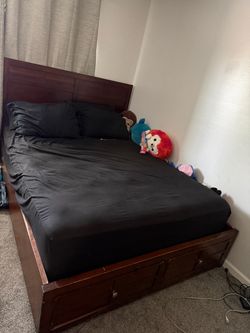 Bed & Dresser (read description)