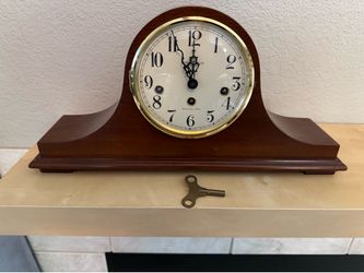 Howard Miller Mantle Clock