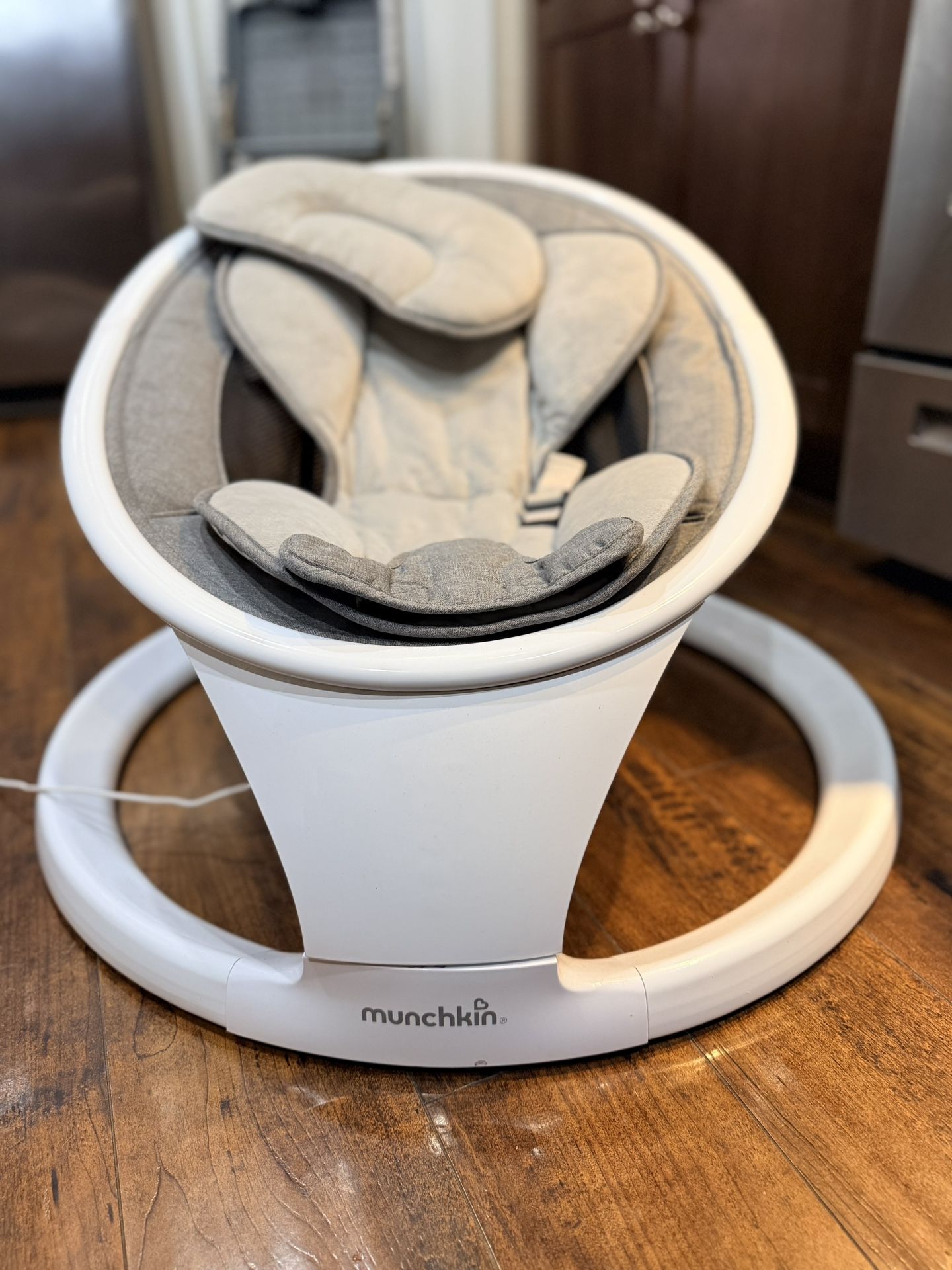 Munchkin swing For Sale 