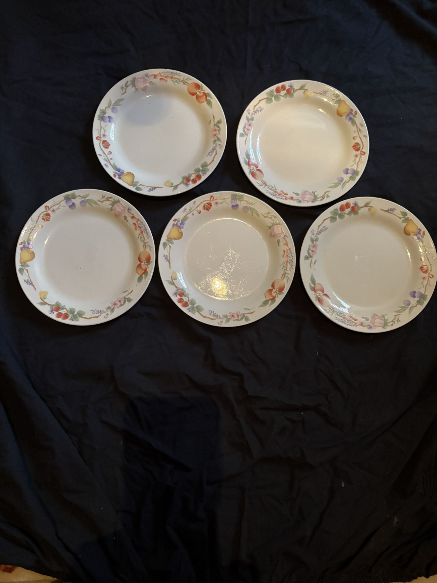 Lynns Stoneware China Plates