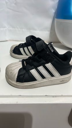 Adidas toddler size 8 shoe