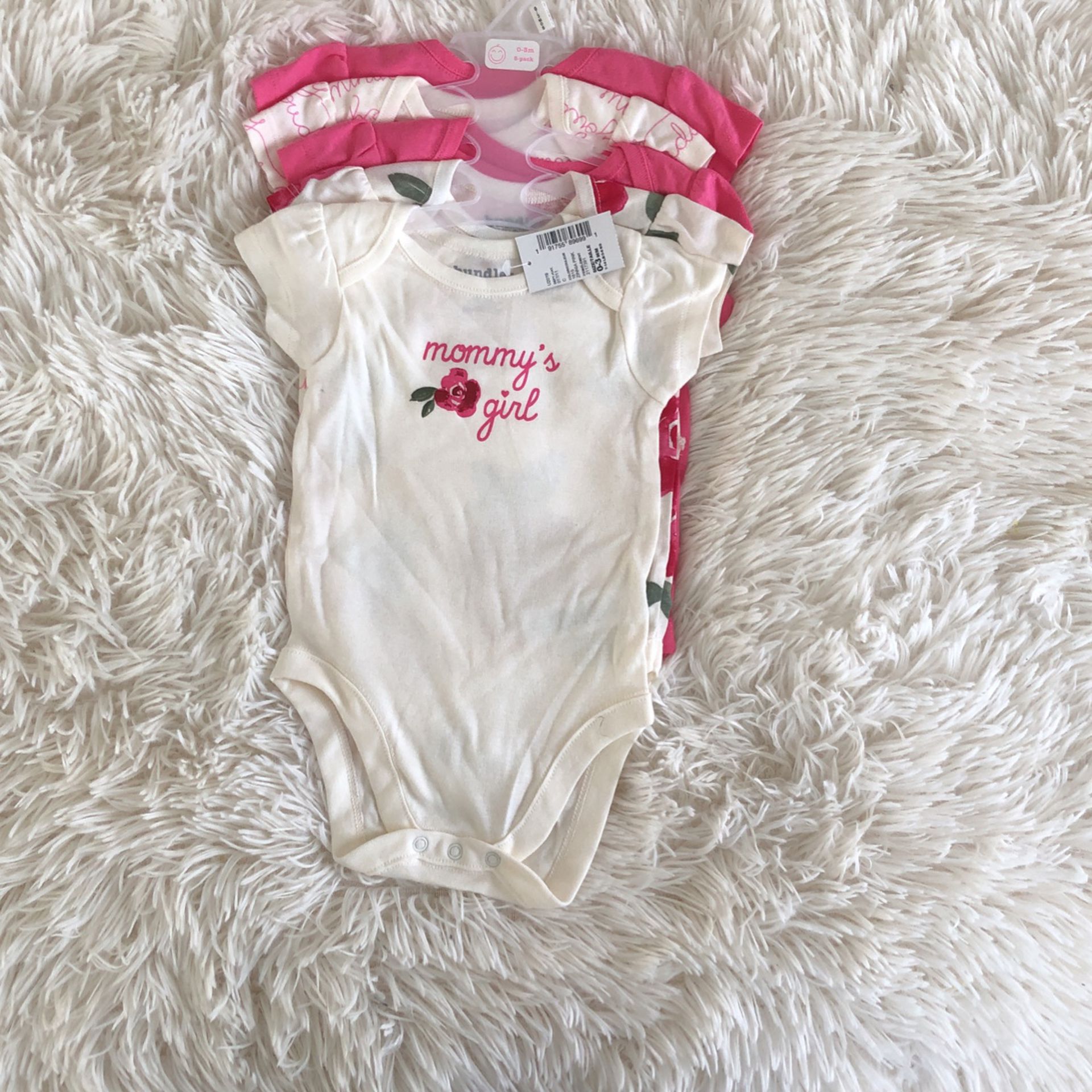 5-piece Baby Girl Bodysuit, Onesies. Size 0-3 Months