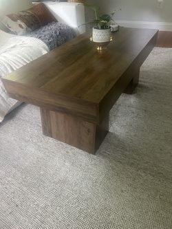 new coffe table 47"x24"x20"