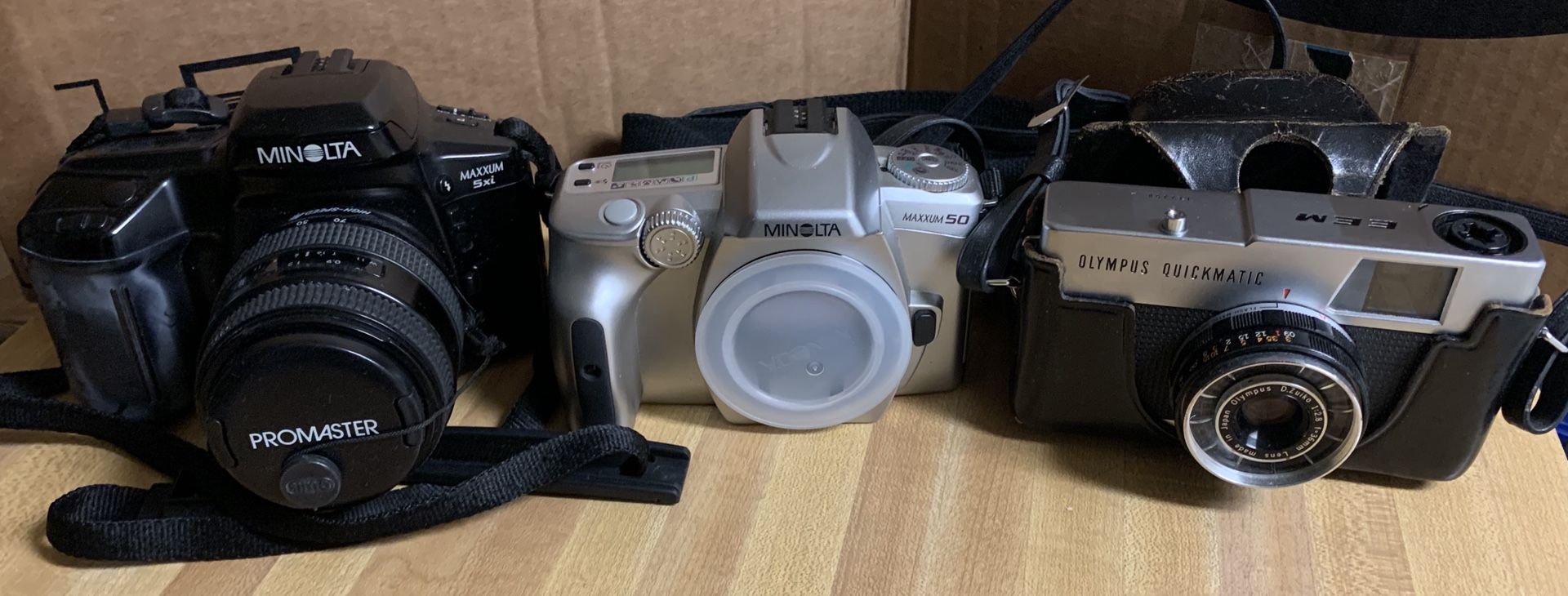 Used but still good Lots of 3 film cameras