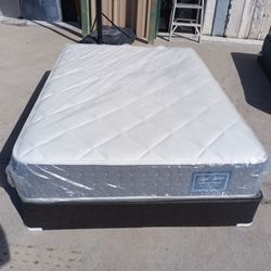 New full size plush mattress and box spring