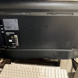 Samsung - 32" Class - LED - M5300 Series - 1080p - Smart - HDTV  