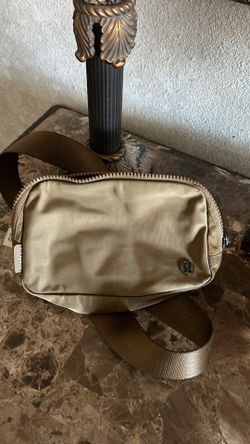lululemon Everywhere Belt Bag