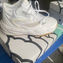 J Cole Puma Basketball Size 5.5